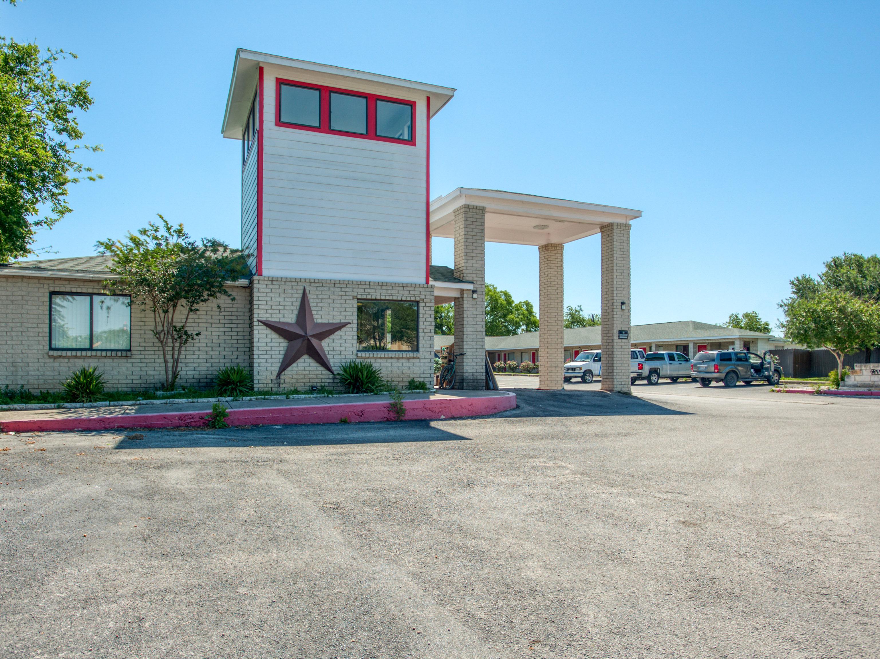 Oyo Hotel San Antonio Near At&T Center Exterior foto