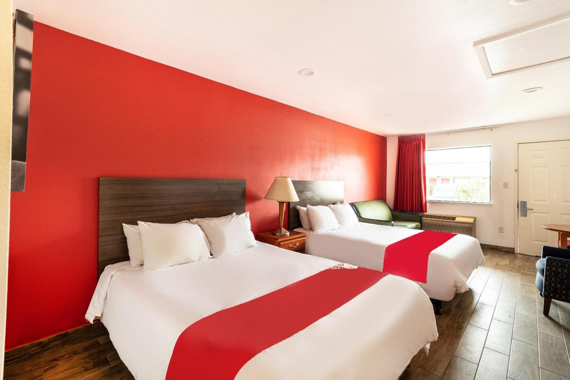 Oyo Hotel San Antonio Near At&T Center Exterior foto